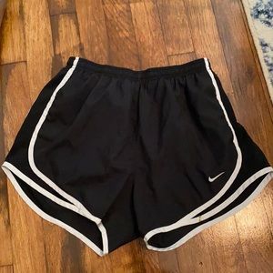 Women’s Nike black running short